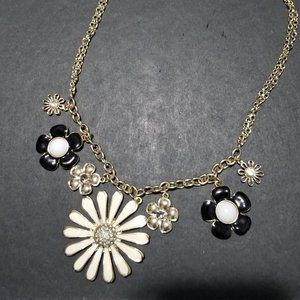 Summer Daisy Flower Clavicle Necklace